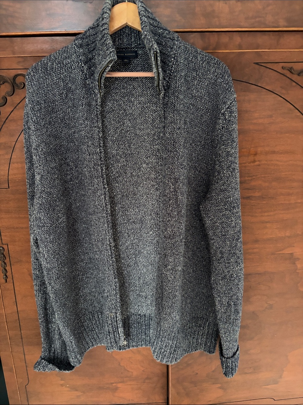 Banana Republic Men’s Full Zip Henley Cardigan Sweater
